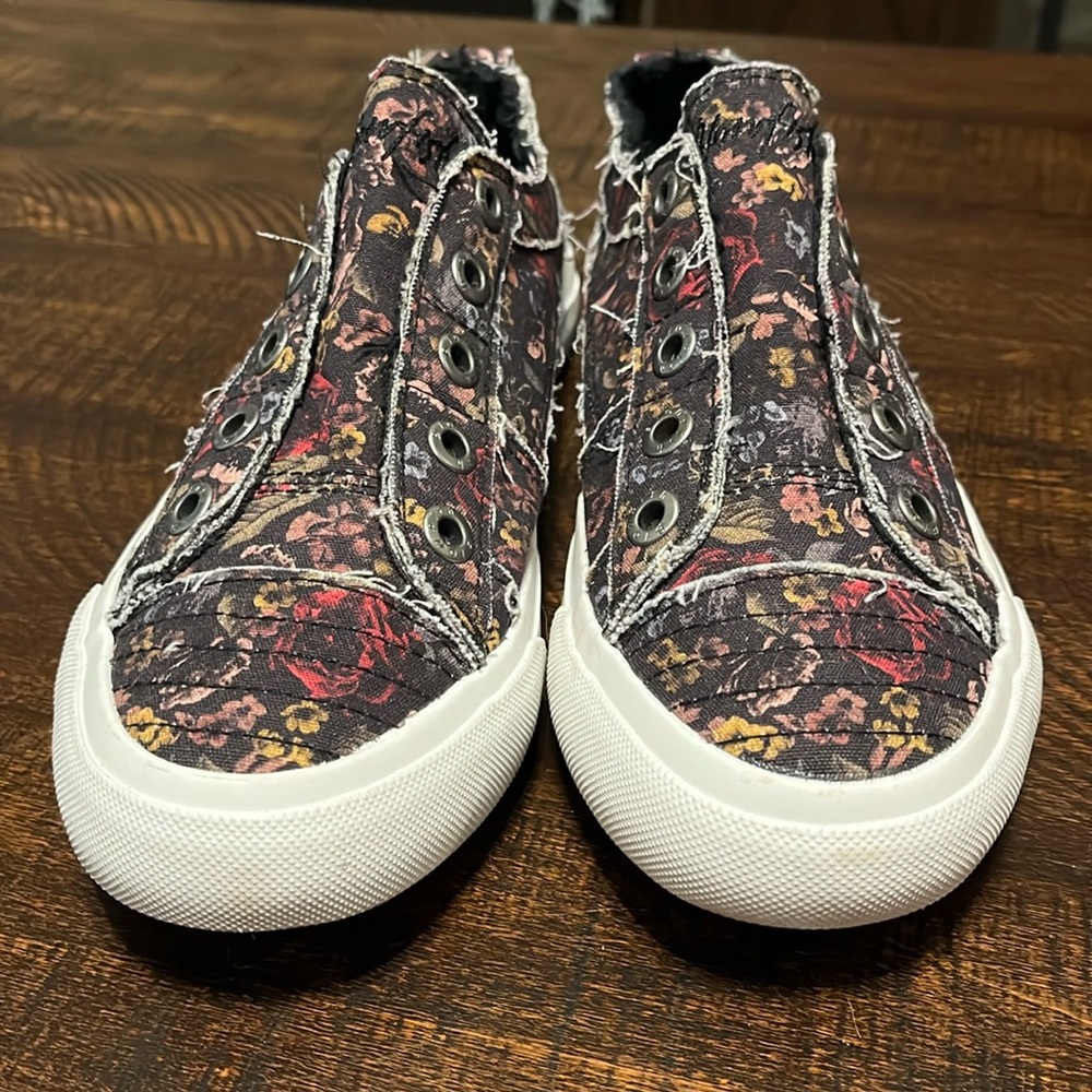 Brand new Blowfish Floral Tennis Shoes size women’s 8.5